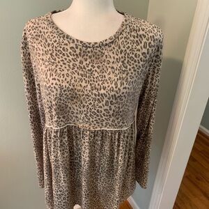 GeeGee animal print Tunic, size L